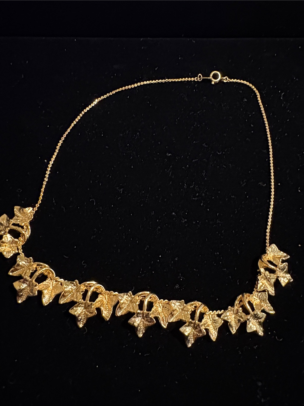 Source Unknown Gold Leaf Vine Necklace - Shiny Gold Tone